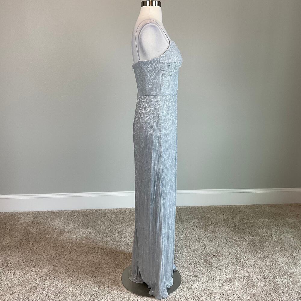 AQUA Silver Evening Gown Metallic Sleeveless A-Line Long Formal Dress Size 6 - Picture 4 of 10